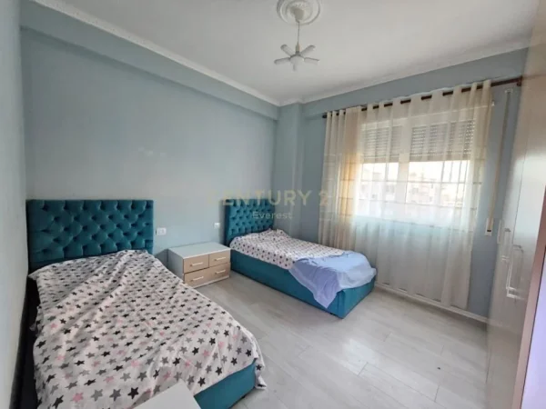 Tirane, shes apartament 2+1+Aneks+Ballkon Kati 2, 104 m² 190.000 € (Kinostudio)