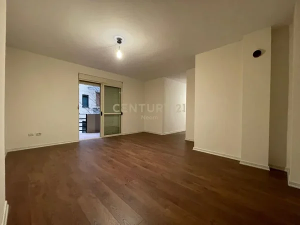 Tirane, shes apartament 2+1 Kati 1, 77 m² 140.000 € (Liqeni i Thate)