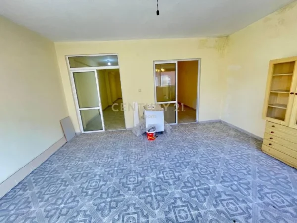 Tirane, shes apartament 2+1+Aneks+Ballkon Kati 3, 160 m² 260.000 € (Myslym Shyri)