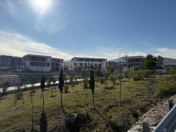 Tirane, shes apartament 1+1+Aneks+Ballkon Kati 1, 82 m² 179.000 € (Tulipan Residence)