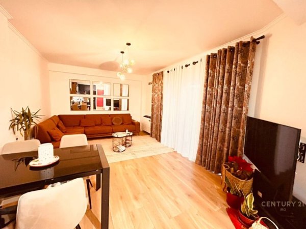 Tirane, shes apartament+verande | Penthouse 2+1+Aneks+Ballkon Kati 1, 90 m² 180.000 € (KODRA E DIELLIT 2)