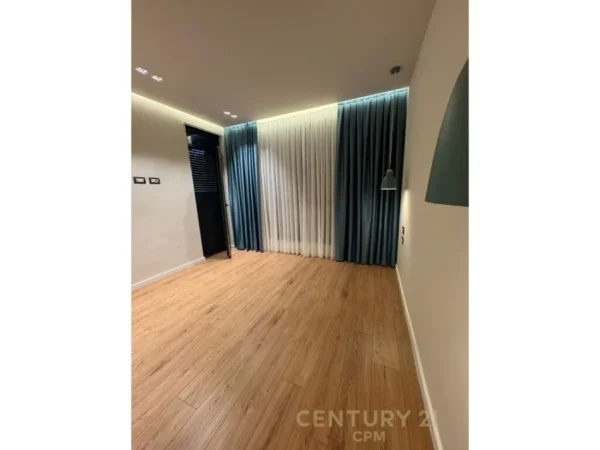 Tirane, shes apartament 1+1+Aneks+Ballkon Kati 6, 78 m² 200.000 € (Kopshtit Zoologjik)