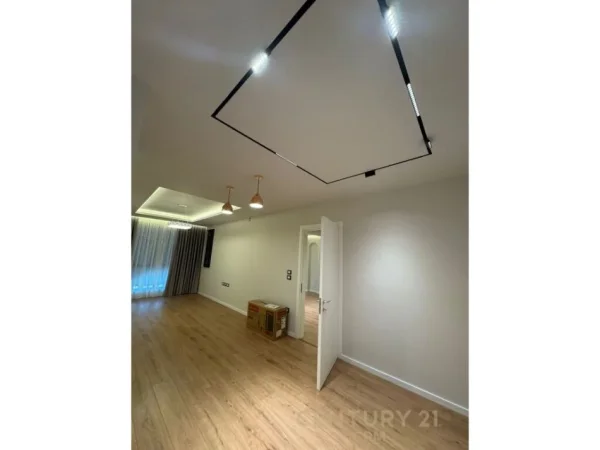 Tirane, shes apartament 1+1+Aneks+Ballkon Kati 6, 78 m² 200.000 € (Kopshtit Zoologjik)