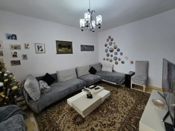 Tirane, shes apartament 3+1+Aneks+Ballkon Kati 4, 96 m² 179.000 € (Shkolla e Baletit)