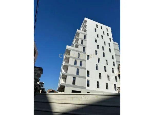 Tirane, shes apartament 1+1+Aneks+Ballkon Kati 2, 75 m² 128.000 € (Xhamllik)