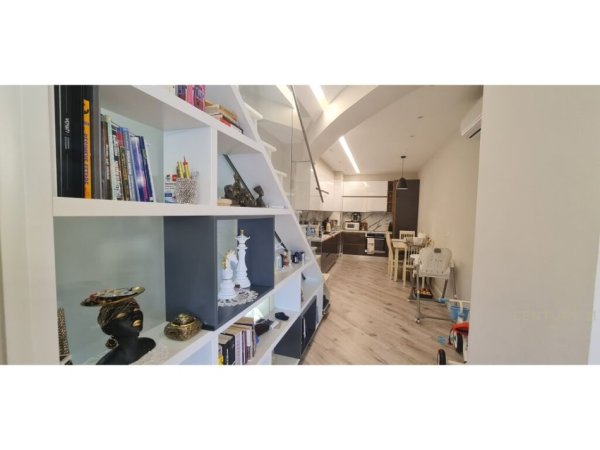 Tirane, shes apartament duplex Dublex Kati 1, 241 m² 369.000 € (KODRA E DIELLIT 2)