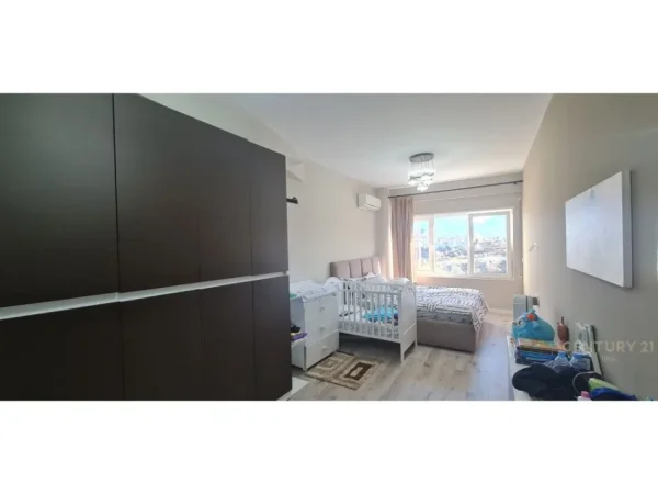 Tirane, shes apartament duplex Dublex Kati 1, 241 m² 369.000 € (KODRA E DIELLIT 2)