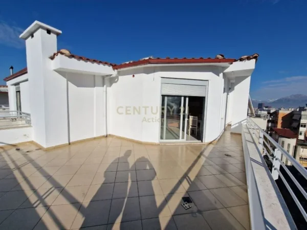 Tirane, shes apartament+verande | Penthouse 2+1+Aneks+Ballkon Kati 5, 133 m² 185.000 € (Selite)