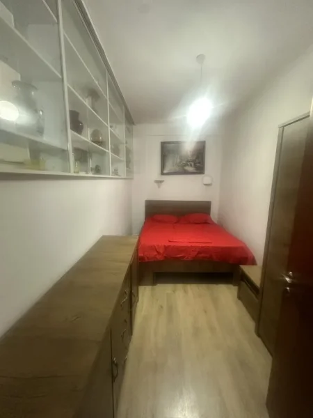 Tirane, jepet me qera apartament 1+1+Ballkon Kati 2, 60 m² 330 € (Rr. Ramazan Gaxherri ne Fresk)