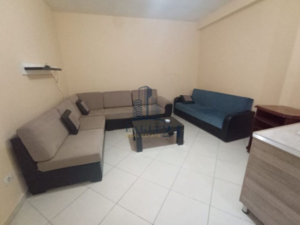 Tirane, jepet me qera apartament 1+1 , 70 m² 450 € (Astir)