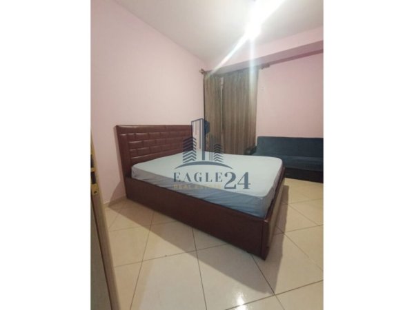 Tirane, jepet me qera apartament 1+1 , 70 m² 450 € (Astir)