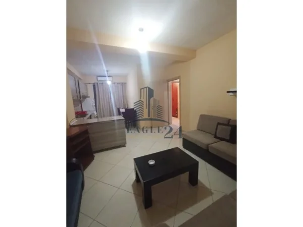 Tirane, jepet me qera apartament 1+1 , 70 m² 450 € (Astir)