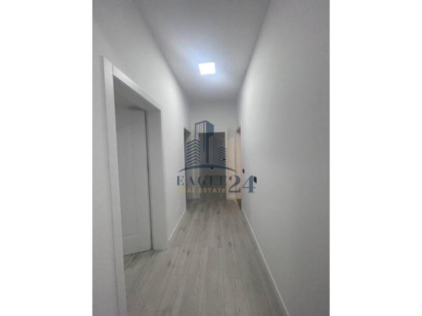 Shqiperi, jepet me qera zyre , 105 m² 1.000 € (myslym shyri)