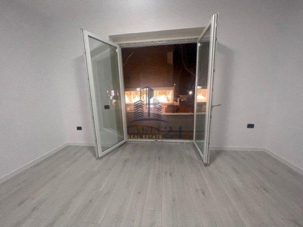 Shqiperi, jepet me qera zyre , 105 m² 1.000 € (myslym shyri)