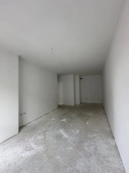 Tirane, shitet apartament 2+1+Ballkon Kati 6, 83 m² 83.300 € (Univers City)