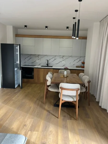 Tirane, jepet me qera apartament 2+1+Aneks+Ballkon Kati 3, 100 m² 750 € (fiori di bosco)