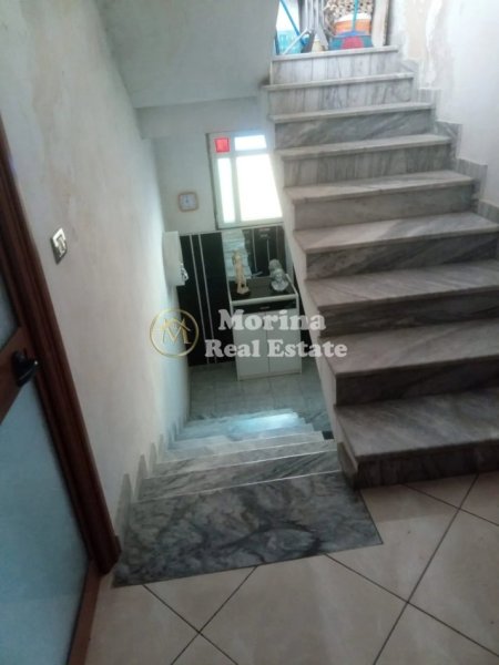 Tirane, jepet me qera Vile 3 Katshe , 400 m² 1.600 € (Paskuqan)
