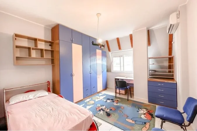 Tirane, jepet me qera apartament 2+1+Aneks+Ballkon Kati 7, 125 m² 750 € (Liqeni Tiranes)