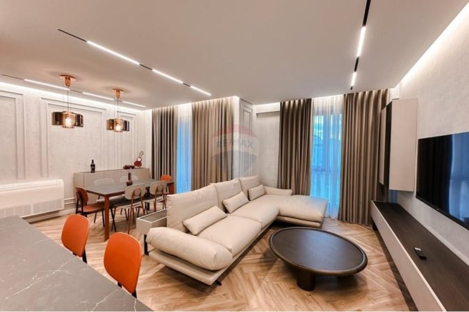 Tirane, jepet me qera apartament 2+1+Ballkon Kati 7, 105 m² 1.500 € 