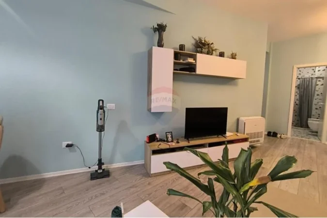 Tirane, jepet me qera apartament 2+1+Aneks+Ballkon Kati 3, 98 m² 149.500 € (Ali Demi)