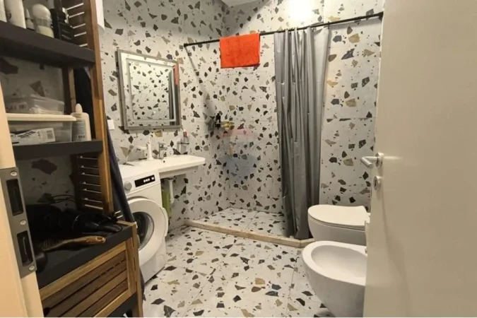 Tirane, jepet me qera apartament 2+1+Aneks+Ballkon Kati 3, 98 m² 149.500 € (Ali Demi)