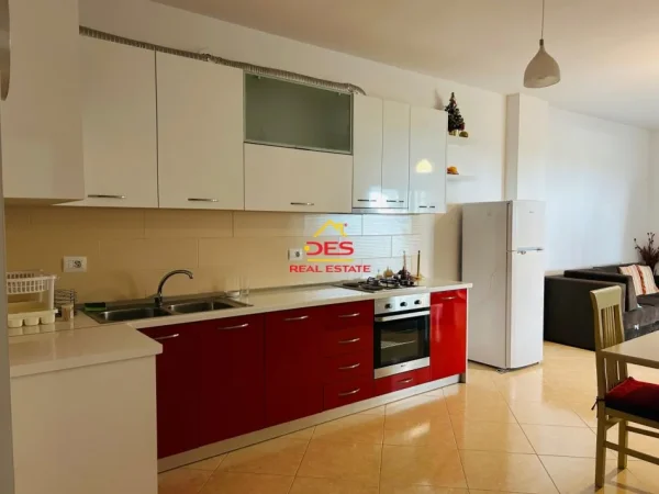 Vlore, shitet apartament 1+1+Ballkon Kati 3, 88 m² 160.000 € (Rruga Murat Tërbaçi)