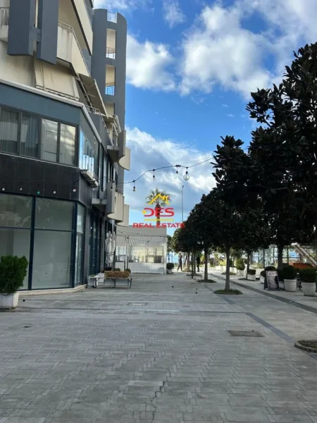 Vlore, shitet apartament 1+1+Ballkon Kati 3, 88 m² 160.000 € (Rruga Murat Tërbaçi)