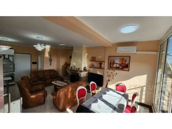 Durres, shitet apartament 1+1 Kati 8, 80 m² 200.000 € (Golem)