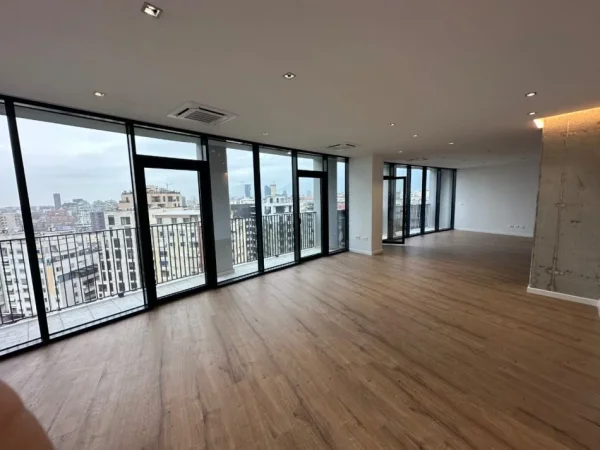 Tirane, jepet me qera zyre Kati 6, 126 m² 1.500 € (Lake View Residence)