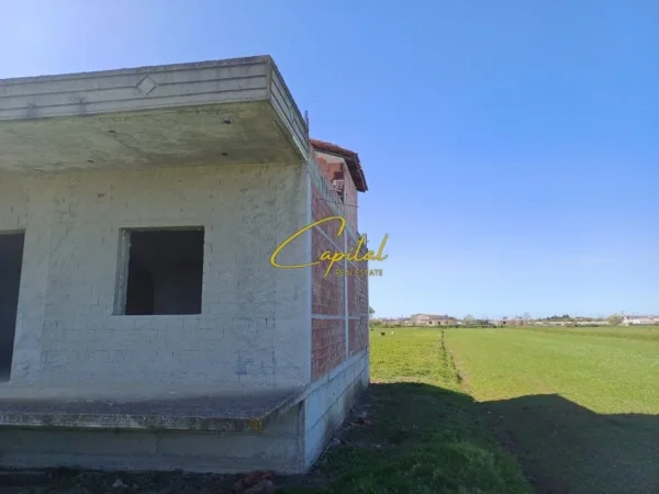 Fier, shitet shtepi 2+1 Kati 0, 120 m² 70.000 € (FIER)