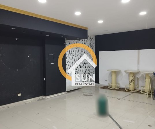 Shkoder, jepet me qera ambjent biznesi Kati 0, 80 m² (SHESHI DEMOKRACIA)