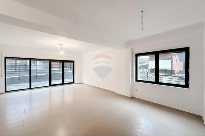 Tirane, shitet apartament 3+1+Ballkon Kati 0, 144 m² 255.000 € 