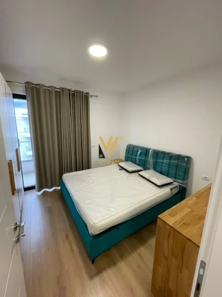 Tirane, jepet me qera apartament 2+1+Ballkon Kati 7, 115 m² 1.100 € (PORCELAN)