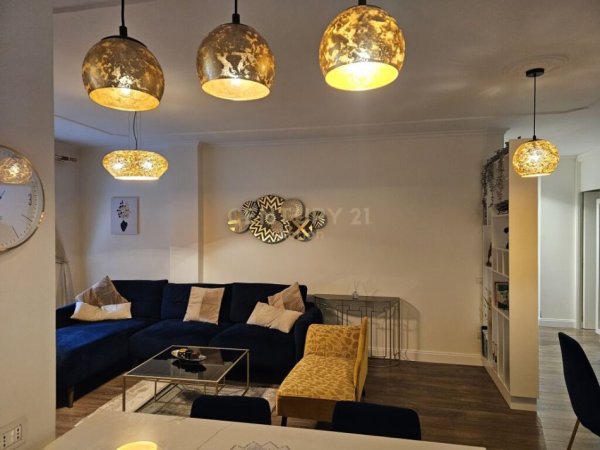 Tirane, jap me qera apartament 2+1+2 , 104 m² 1.200 € (Rruga e Kosovarëve)