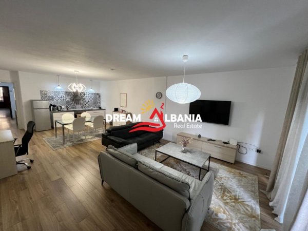Tirane, jepet me qera apartament 2+1 Kati 2, 120 m² 1.105 € (bogdaneve)