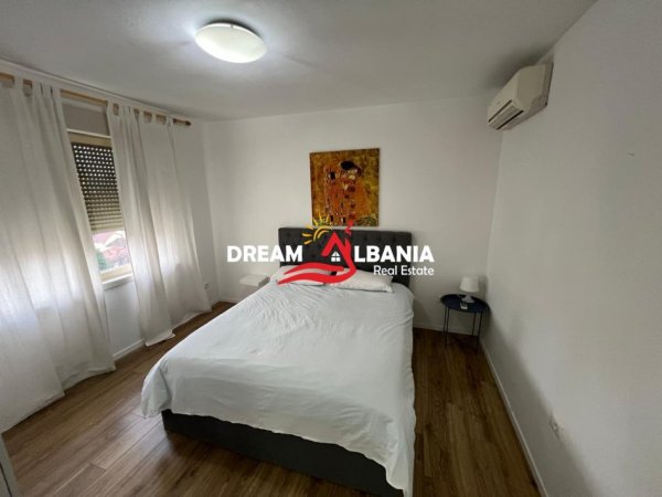 Tirane, jepet me qera apartament 2+1 Kati 2, 120 m² 1.105 € (bogdaneve)