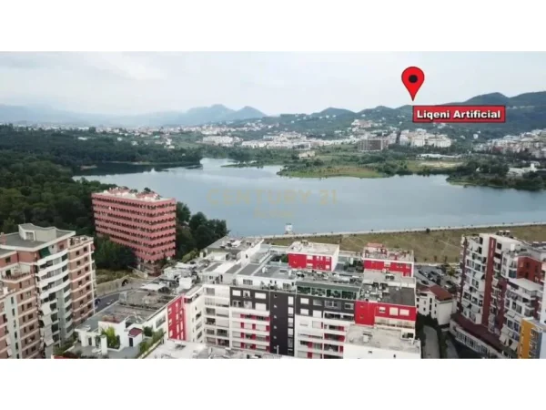 Tirane, shes ambjent biznesi , 92 m² 400.000 € (Liqeni i Tiranës)