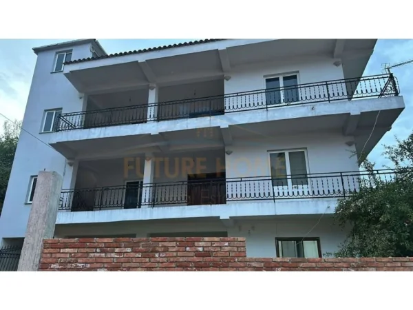 Tirane, shitet Vile 3 Katshe Kati 1, 402 m² 350.000 € (SELITE)