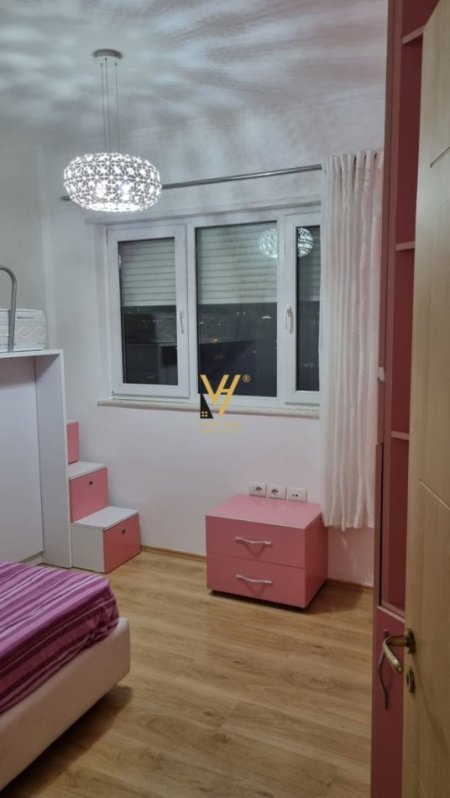Tirane, jepet me qera apartament 2+1+Ballkon Kati 6, 94 m² 500 € (ALI DEMI)