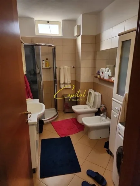 Tirane, shitet apartament 2+1 Kati 7, 136 m² 288.000 € (SELVIA)