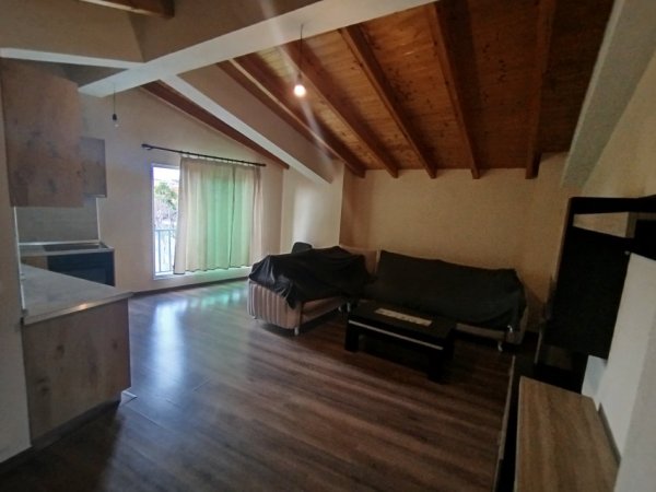 Tirane, jap me qera apartament 1+1+Ballkon Kati 3,