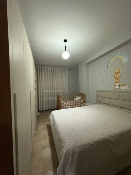 Tirane, jepet me qera apartament 1+1 Kati 4, 65 m² 450 € (Astir)