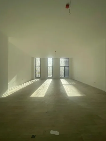 Tirane, jepet me qera zyre Kati 2, 80 m² 2.000 € (Residenca Tirana Garden Building)