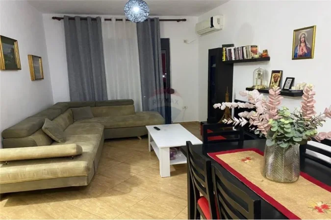 Tirane, jepet me qera apartament 2+1 Kati 4, 102 m² 450 € (Teodor Keko)