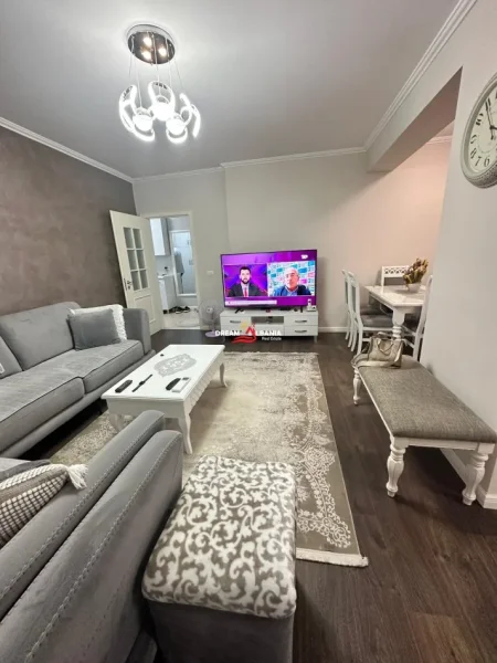 Tirane, shitet apartament 2+1+Ballkon Kati 4, 113 m² 265.000 € (Tek Selvia, Prane Shkolles Servete Maci)