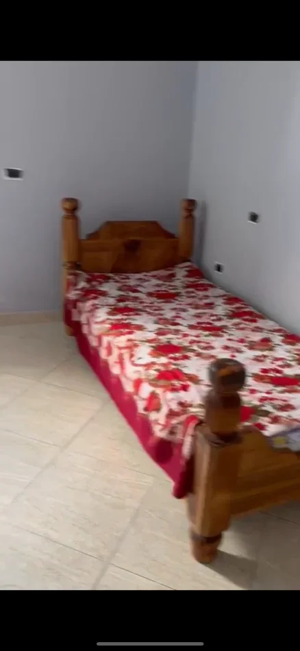 Tirane, jap me qera shtepi 2+1 Kati 3, 70 m² 300 € (Idriz dollaku)