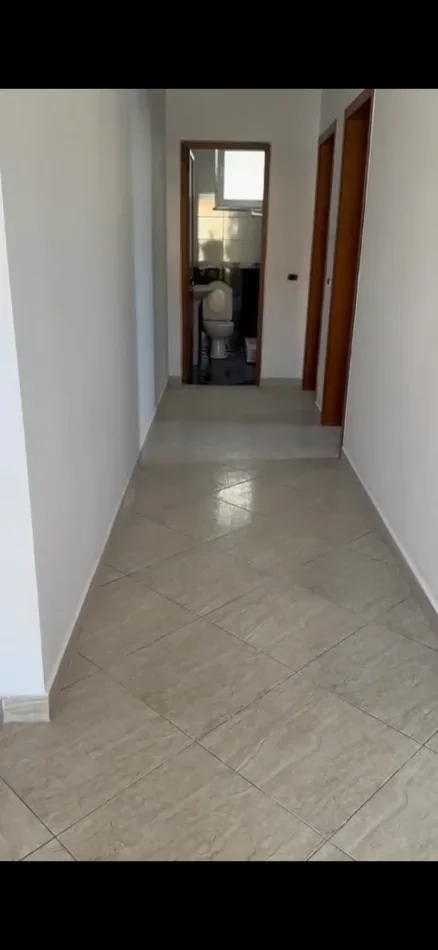 Tirane, jap me qera shtepi 2+1 Kati 3, 70 m² 300 € (Idriz dollaku)