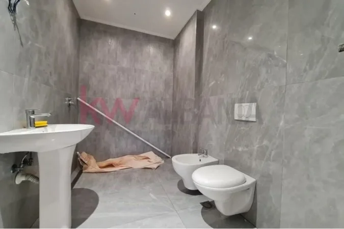 Tirane, jepet me qera zyre Kati 2, 162 m² 1.500 € (Rruga Dervish Hima)