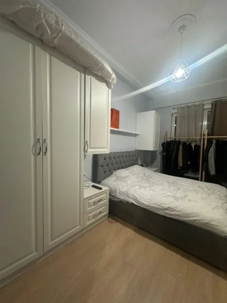 Tirane, jepet me qera apartament 1+1 Kati 5, 60 m² 550 € (Rruga Frosina Plaku)