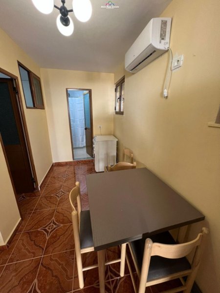 Tirane, jepet me qera Vile 2+1 Kati 1, 80 m² 400 € (fuat toptani)